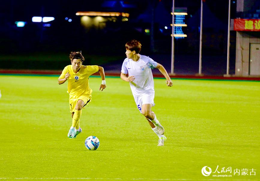 entit, 联赛点燃绿