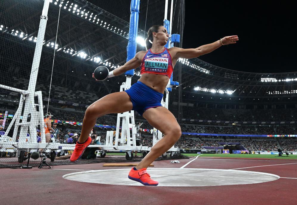 尔赶超, 锦赛会迎来, 加冕 尔赶超, 锦赛会迎来, 加冕